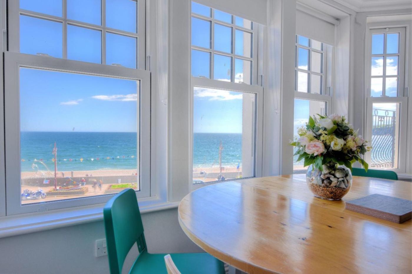 Apartment Breakwater