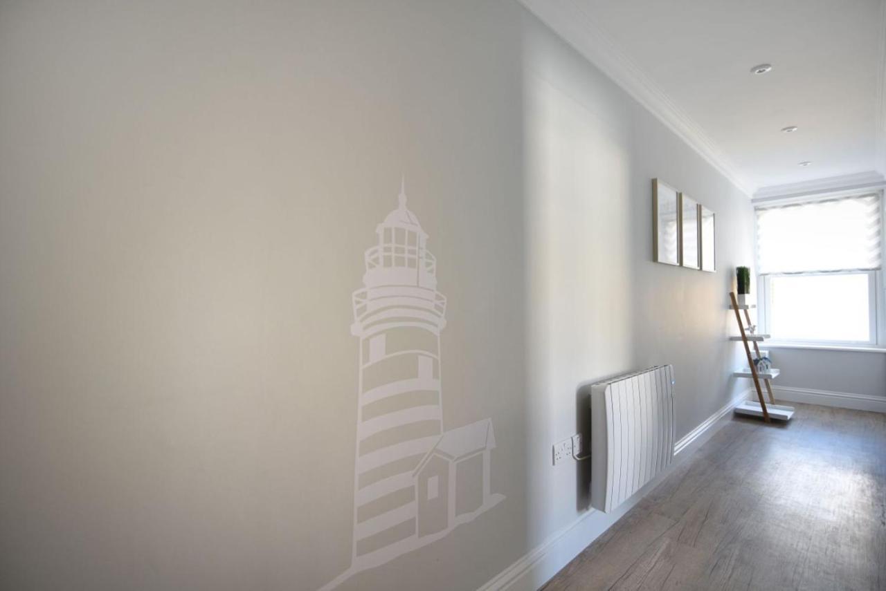 Breakwater Apartment